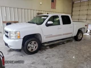 ✅ 2007 Chevrolet Silverado 1500 LTZ • VIN: 2GCEK13M671521047 • Lot: 81723665. Listed on Copart with 171,203 mi. Free auction sales archive from the USA and detailed vehicle history report at DreamBid. Image 1.