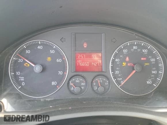 ✅ 2007 Volkswagen Jetta Wolfsburg Edition • VIN: 3VWEF81K97M067798 • Лот: 71356455. Опубликован ранее на Copart с пробегом 176 650 миль. Бесплатный доступ к архиву аукционных продаж из США и подробный отчёт об истории автомобиля на DreamBid. Изображение 9.