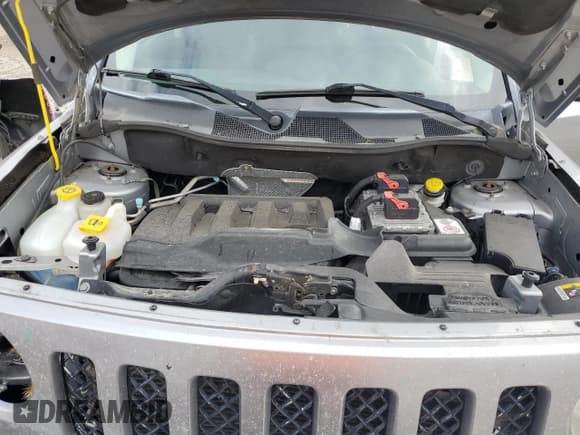 ✅ 2017 Jeep Patriot Latitude • VIN: 1C4NJPFB6HD184000 • Lot: 69561185. Listed on Copart with 126,847 mi. Free auction sales archive from the USA and detailed vehicle history report at DreamBid. Image 12.