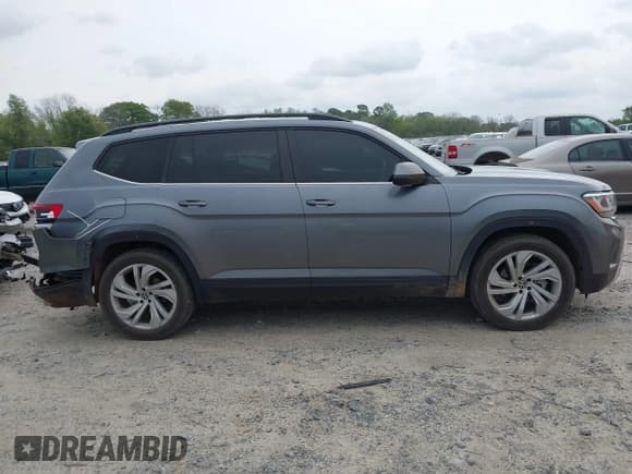 ✅ 2023 Volkswagen Atlas SE • VIN: 1V2JP2CA9PC552717 • Lot: 41906799. Listed on IAAI with 2,336 mi. Free auction sales archive from the USA and detailed vehicle history report at DreamBid. Image 13.