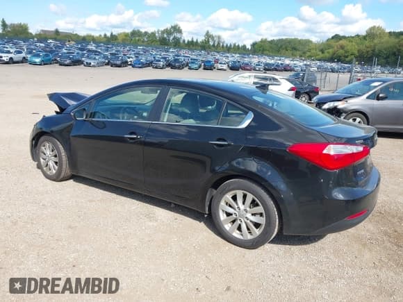 ✅ 2015 Kia Forte EX • VIN: KNAFX4A84F5319010 • Лот: 43313554. Опубликован ранее на IAAI с пробегом 93 300 миль. Бесплатный доступ к архиву аукционных продаж из США и подробный отчёт об истории автомобиля на DreamBid. Изображение 3.