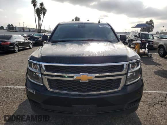 ✅ 2020 Chevrolet Suburban LT • VIN: 1GNSCHKC9LR180737 • Lot: 68883224. Wystawiony na Copart z przebiegiem 159 723 mil. Bezpłatny archiwum sprzedaży aukcyjnych z USA i szczegółowy raport historii pojazdu na DreamBid. Zdjęcie 5.