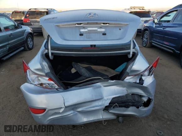 ✅ 2017 Hyundai Accent SE • VIN: KMHCT4AE6HU205053 • Лот: 73029084. Опубликован ранее на Copart с пробегом 143 186 миль. Бесплатный доступ к архиву аукционных продаж из США и подробный отчёт об истории автомобиля на DreamBid. Изображение 6.