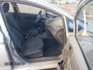 ✅ 2014 Ford Fiesta S • VIN: 3FADP4AJ4EM186910 • Лот: 43728213. Опубликован ранее на IAAI с пробегом 277 162 миль. Бесплатный доступ к архиву аукционных продаж из США и подробный отчёт об истории автомобиля на DreamBid. Изображение 5.