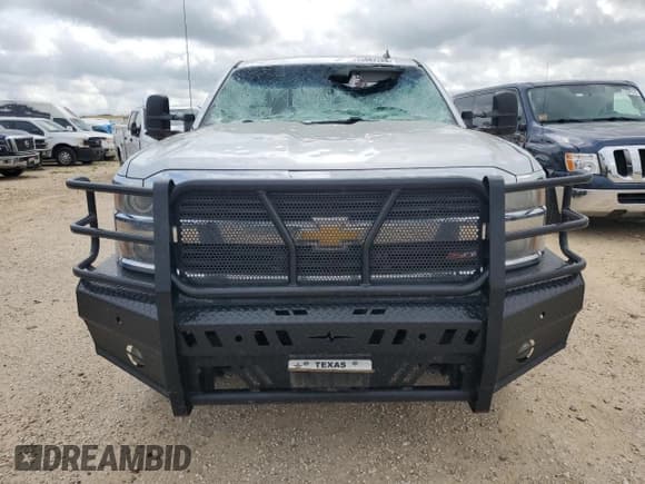 ✅ 2015 Chevrolet Silverado 2500HD LT • VIN: 1GC1KVE83FF135165 • Лот: 53682285. Опубликован ранее на Copart с пробегом 199 266 миль. Бесплатный доступ к архиву аукционных продаж из США и подробный отчёт об истории автомобиля на DreamBid. Изображение 5.