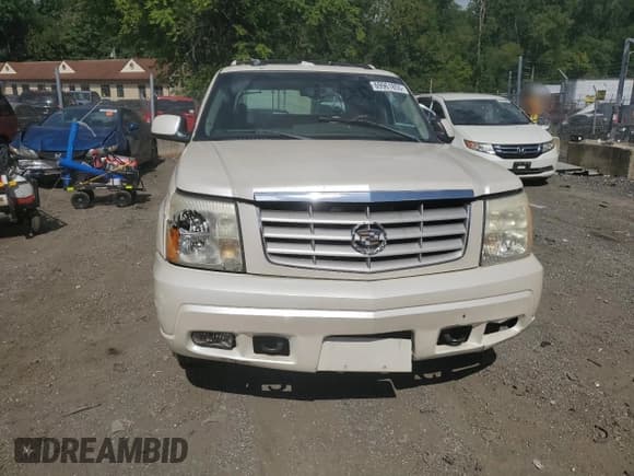 ✅ 2005 Cadillac Escalade EXT • VIN: 3GYEK62N15G205822 • Lot: 69961855. Listed on Copart with 190,927 mi. Free auction sales archive from the USA and detailed vehicle history report at DreamBid. Image 5.