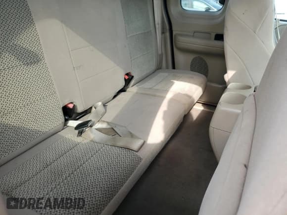 ✅ 2003 Ford F-150 XL • VIN: 2FTRX17L03CA13143 • Lot: 59881465. Wystawiony na Copart z przebiegiem 106 606 mil. Bezpłatny archiwum sprzedaży aukcyjnych z USA i szczegółowy raport historii pojazdu na DreamBid. Zdjęcie 10.