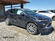 ✅ 2024 Buick Encore GX Avenir • VIN: KL4AMFSL8RB016431 • Lot: 57861305. Wystawiony na Copart z przebiegiem 11 167 mil. Bezpłatny archiwum sprzedaży aukcyjnych z USA i szczegółowy raport historii pojazdu na DreamBid. Zdjęcie 4.