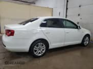 ✅ 2007 Volkswagen Jetta Wolfsburg Edition • VIN: 3VWEF71KX7M121619 • Лот: 63281085. Опубликован ранее на Copart с пробегом 188 422 миль. Бесплатный доступ к архиву аукционных продаж из США и подробный отчёт об истории автомобиля на DreamBid. Изображение 3.