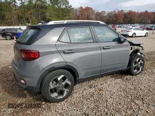 ✅ 2022 Hyundai Venue SEL • VIN: KMHRC8A32NU204235 • Lot: 81596004. Listed on Copart with 33,681 mi. Free auction sales archive from the USA and detailed vehicle history report at DreamBid. Image 3.