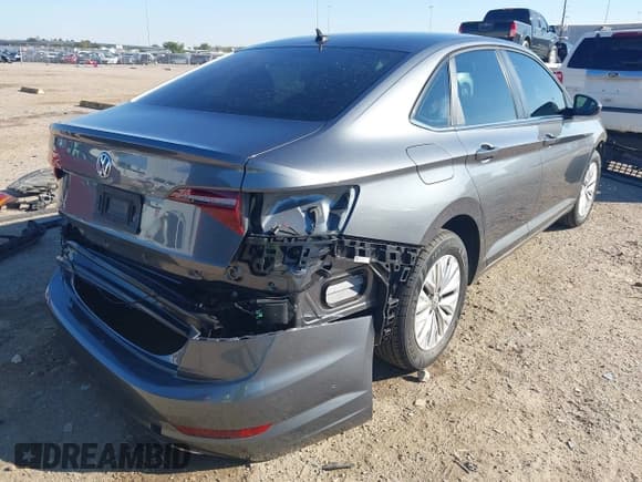 ✅ 2019 Volkswagen Jetta S • VIN: 3VWCB7BU9KM213221 • Lot: 43545956. Listed on IAAI with 136,738 mi. Free auction sales archive from the USA and detailed vehicle history report at DreamBid. Image 4.