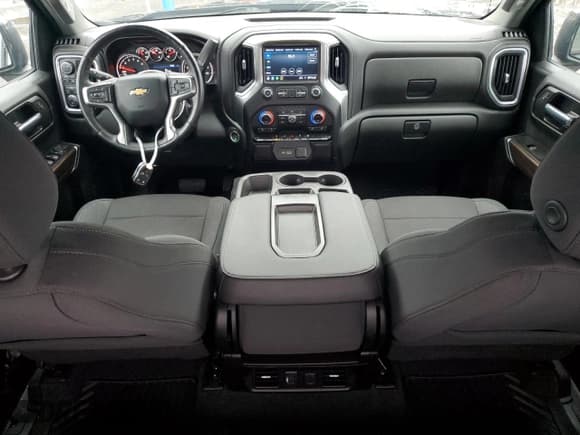 ✅ 2021 Chevrolet Silverado 1500 LT • VIN: 1GCRYJEK0MZ342369 • Lot: 49376945. Wystawiony na Copart z przebiegiem 33 851 mil. Bezpłatny archiwum sprzedaży aukcyjnych z USA i szczegółowy raport historii pojazdu na DreamBid. Zdjęcie 8.