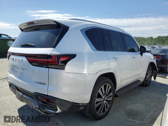 ✅ 2023 Lexus LX 600 Luxury • VIN: JTJGB7CX0P4030299 • Lot: 57625825. Wystawiony na Copart z przebiegiem 21 961 mil. Bezpłatny archiwum sprzedaży aukcyjnych z USA i szczegółowy raport historii pojazdu na DreamBid. Zdjęcie 3.