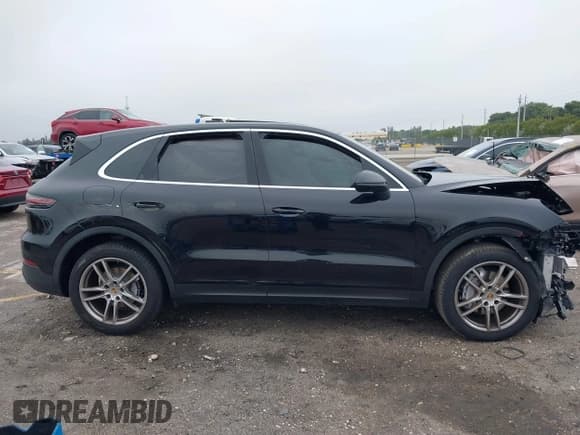 ✅ 2019 Porsche Cayenne • VIN: WP1AA2AY9KDA02096 • Lot: 41413609. Listed on IAAI with 45,955 mi. Free auction sales archive from the USA and detailed vehicle history report at DreamBid. Image 14.