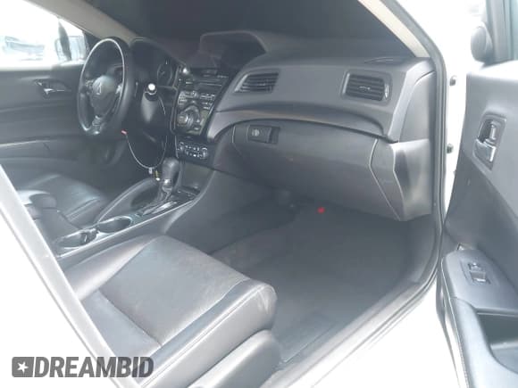 ✅ 2015 Acura ILX Technology • VIN: 19VDE1F74FE001609 • Лот: 42258369. Опубликован ранее на IAAI с пробегом 150 321 миль. Бесплатный доступ к архиву аукционных продаж из США и подробный отчёт об истории автомобиля на DreamBid. Изображение 5.