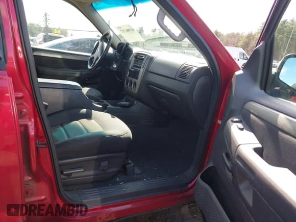 ✅ 2003 Ford Explorer XLT • VIN: 1FMZU73W43ZB26832 • Lot: 41986357. Listed on IAAI with 159,538 mi. Free auction sales archive from the USA and detailed vehicle history report at DreamBid. Image 5.