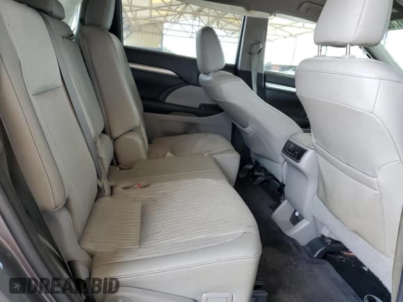 ✅ 2014 Toyota Highlander LE • VIN: 5TDZKRFH4ES014314 • Lot: 69017025. Listed on Copart with 131,579 mi. Free auction sales archive from the USA and detailed vehicle history report at DreamBid. Image 11.