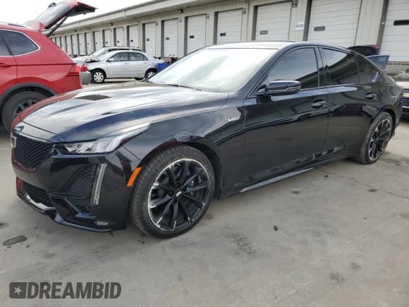 ✅ 2022 Cadillac CT5-V • VIN: 1G6DR5RW2N0135874 • Lot: 57078405. Wystawiony na Copart z przebiegiem 40 955 mil. Bezpłatny archiwum sprzedaży aukcyjnych z USA i szczegółowy raport historii pojazdu na DreamBid. Zdjęcie 1.