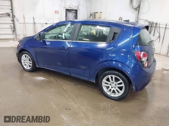 2013 Chevrolet Sonic LT with VIN 1G1JD6SH6D4176685, listed as a IAAI auction lot 42675002 with 179,279 mi miles and . Bid and sale history available at DreamBid. Image 3.