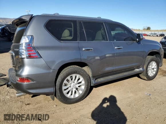 ✅ 2022 Lexus GX 460 Premium • VIN: JTJAM7BX8N5309265 • Лот: 90051205. Опубликован ранее на Copart с пробегом 46 554 миль. Бесплатный доступ к архиву аукционных продаж из США и подробный отчёт об истории автомобиля на DreamBid. Изображение 3.