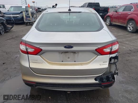 ✅ 2016 Ford Fusion SE • VIN: 3FA6P0H91GR155925 • Lot: 43828321. Listed on IAAI with 245,423 mi. Free auction sales archive from the USA and detailed vehicle history report at DreamBid. Image 16.