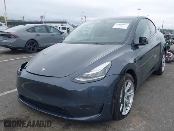 ✅ 2023 Tesla Model Y Long Range • VIN: 7SAYGDEE7PA121470 • Lot: 42258805. Listed on IAAI with 9,037 mi. Free auction sales archive from the USA and detailed vehicle history report at DreamBid. Image 17.