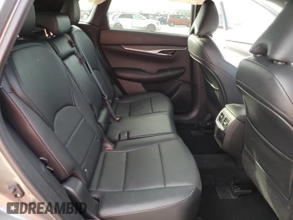 ✅ 2022 Infiniti QX50 Luxe • VIN: 3PCAJ5BA6NF120754 • Lot: 87124524. Wystawiony na Copart z przebiegiem 26 373 mil. Bezpłatny archiwum sprzedaży aukcyjnych z USA i szczegółowy raport historii pojazdu na DreamBid. Zdjęcie 11.