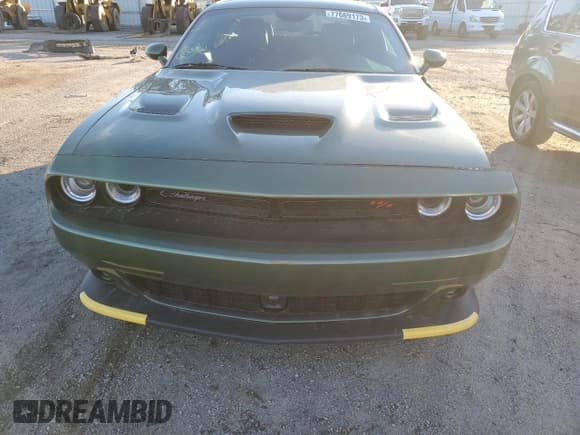 ✅ 2023 Dodge Challenger R/T Scat Pack • VIN: 2C3CDZFJ2PH527232 • Lot: 77669173. Wystawiony na Copart z przebiegiem 2 560 mil. Bezpłatny archiwum sprzedaży aukcyjnych z USA i szczegółowy raport historii pojazdu na DreamBid. Zdjęcie 5.