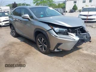 ✅ 2019 Lexus NX 300 • VIN: JTJBARBZ7K2194049 • Lot: 42429377. Wystawiony na IAAI z przebiegiem 23 450 mil. Bezpłatny archiwum sprzedaży aukcyjnych z USA i szczegółowy raport historii pojazdu na DreamBid. Zdjęcie 1.