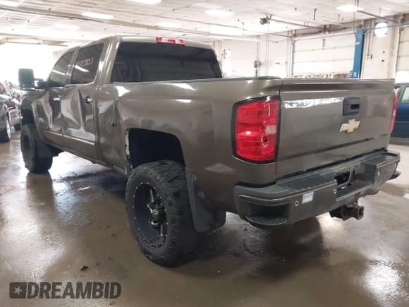 ✅ 2018 Chevrolet Silverado 2500HD High Country • VIN: 1GC1KXEY7JF102223 • Лот: 42759853. Опубликован ранее на IAAI с пробегом 89 061 миль. Бесплатный доступ к архиву аукционных продаж из США и подробный отчёт об истории автомобиля на DreamBid. Изображение 3.