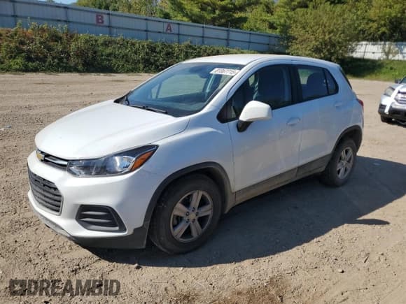 ✅ 2022 Chevrolet Trax LS • VIN: KL7CJNSM5NB514958 • Лот: 81867715. Опубликован ранее на Copart с пробегом 59 404 миль. Бесплатный доступ к архиву аукционных продаж из США и подробный отчёт об истории автомобиля на DreamBid. Изображение 1.