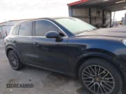 ✅ 2019 Porsche Cayenne • VIN: WP1AA2AY8KDA06172 • Lot: 41690111. Wystawiony na IAAI z przebiegiem 80 843 mil. Bezpłatny archiwum sprzedaży aukcyjnych z USA i szczegółowy raport historii pojazdu na DreamBid. Zdjęcie 13.