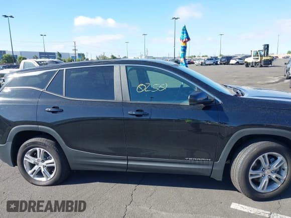 ✅ 2024 GMC Terrain SLE • VIN: 3GKALMEGXRL109806 • Лот: 43520250. Опубликован ранее на IAAI с пробегом 21 543 миль. Бесплатный доступ к архиву аукционных продаж из США и подробный отчёт об истории автомобиля на DreamBid. Изображение 14.