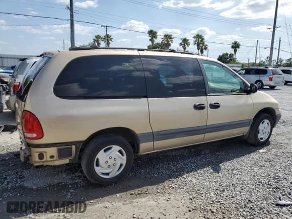 ✅ 1998 Dodge Caravan SE • VIN: 1B4GP44R5WB678134 • Lot: 54435585. Listed on Copart with 114,279 mi. Free auction sales archive from the USA and detailed vehicle history report at DreamBid. Image 3.