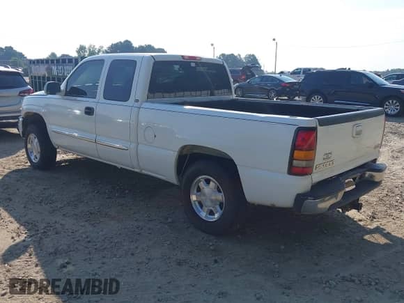 2007 GMC Sierra 1500 SLE1 with VIN 1GTEC19Z87Z100728, listed as a IAAI auction lot 42611082 with 174,212 mi miles and . Bid and sale history available at DreamBid. Image 3.