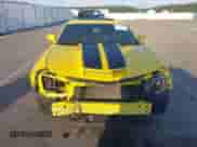 2010 Chevrolet Camaro 2SS z VIN 2G1FT1EW7A9159814, wystawiony jako IAAI lot #43367754 z przebiegiem 35 959 mil mil oraz . Historia ofert i sprzedaży dostępna na DreamBid. Obrazek 13.