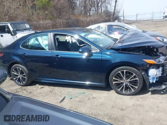 2020 Toyota Camry SE with VIN 4T1G11BKXLU002444, listed as a IAAI auction lot 41948501 with 53,902 mi miles and . Bid and sale history available at DreamBid. Image 13.