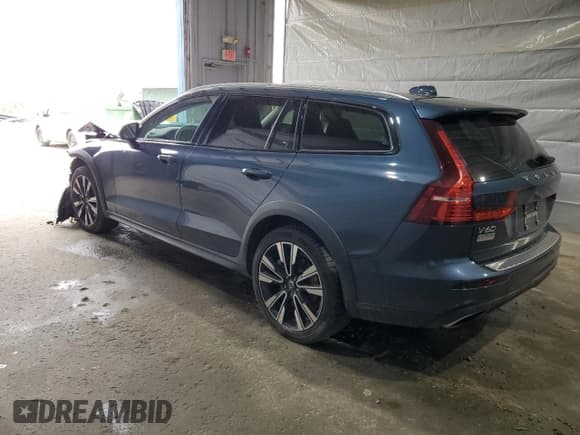 ✅ 2022 Volvo V60 • VIN: YV4102WK1N2092446 • Lot: 59928515. Wystawiony na Copart z przebiegiem 24 451 mil. Bezpłatny archiwum sprzedaży aukcyjnych z USA i szczegółowy raport historii pojazdu na DreamBid. Zdjęcie 2.