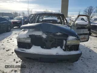 ✅ 2002 Chevrolet S-10 LS • VIN: 1GCDT13WX2K190895 • Лот: 82008164. Опубликован ранее на Copart с пробегом Не указан. Бесплатный доступ к архиву аукционных продаж из США и подробный отчёт об истории автомобиля на DreamBid. Изображение 5.