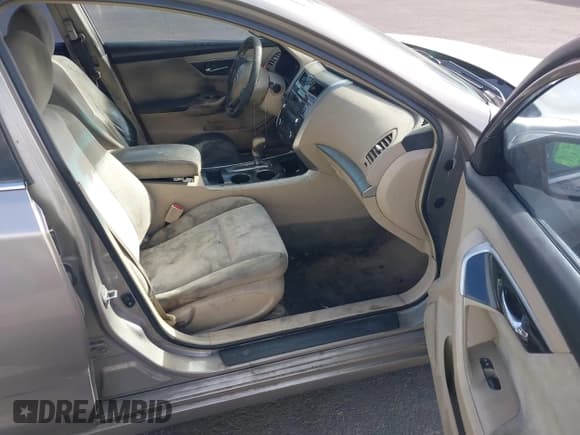 ✅ 2013 Nissan Altima S • VIN: 1N4AL3AP2DN482106 • Lot: 43727629. Wystawiony na IAAI z przebiegiem 357 273 mil. Bezpłatny archiwum sprzedaży aukcyjnych z USA i szczegółowy raport historii pojazdu na DreamBid. Zdjęcie 5.