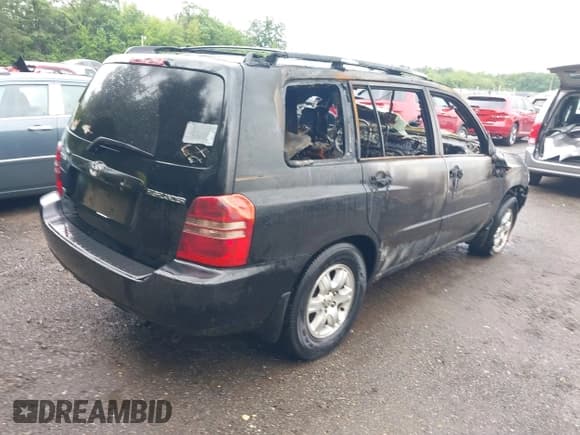 ✅ 2003 Toyota Highlander • VIN: JTEGF21A330097890 • Lot: 42333500. Listed on IAAI with Not provided. Free auction sales archive from the USA and detailed vehicle history report at DreamBid. Image 4.