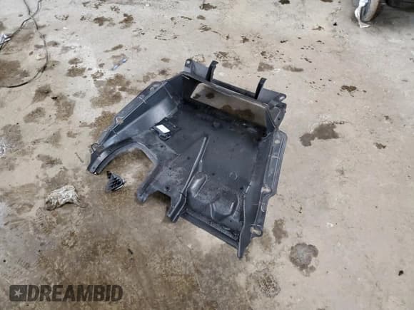 ✅ 2023 Subaru Ascent Premium • VIN: 4S4WMAED0P3462658 • Lot: 42318145. Listed on Copart with 16,287 mi. Free auction sales archive from the USA and detailed vehicle history report at DreamBid. Image 13.