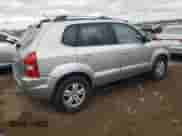 2007 Hyundai Tucson SE z VIN KM8JN12D57U527736, wystawiony jako Copart lot #78202814 z przebiegiem 121 082 mil mil oraz Szkoda całkowita • Salvage title. Historia ofert i sprzedaży dostępna na DreamBid. Obrazek 3.