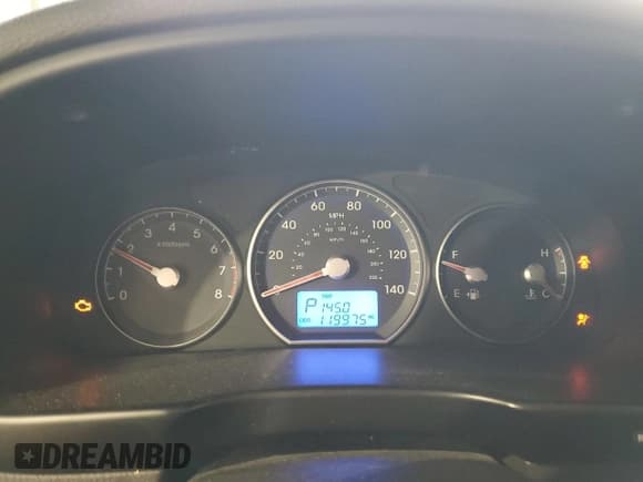 ✅ 2011 Hyundai Santa Fe Limited • VIN: 5XYZHDAGXBG046774 • Lot: 45156555. Listed on Copart with 119,975 mi. Free auction sales archive from the USA and detailed vehicle history report at DreamBid. Image 9.