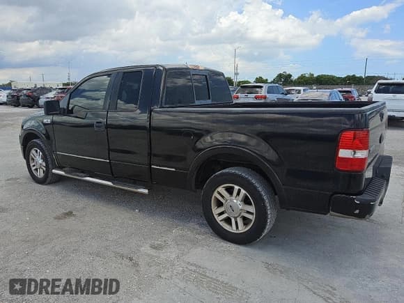 ✅ 2006 Ford F-150 XL • VIN: 1FTPX12V06NA88648 • Lot: 69427345. Wystawiony na Copart z przebiegiem 282 832 mil. Bezpłatny archiwum sprzedaży aukcyjnych z USA i szczegółowy raport historii pojazdu na DreamBid. Zdjęcie 2.