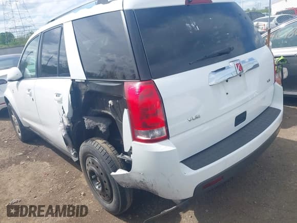 ✅ 2006 Saturn VUE • VIN: 5GZCZ53406S832061 • Lot: 42084403. Wystawiony na IAAI z przebiegiem 110 245 mil. Bezpłatny archiwum sprzedaży aukcyjnych z USA i szczegółowy raport historii pojazdu na DreamBid. Zdjęcie 3.