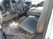 ✅ 2019 Ford F-250 XL • VIN: 1FTBF2A67KED13428 • Lot: 43662167. Wystawiony na IAAI z przebiegiem 199 623 mil. Bezpłatny archiwum sprzedaży aukcyjnych z USA i szczegółowy raport historii pojazdu na DreamBid. Zdjęcie 5.