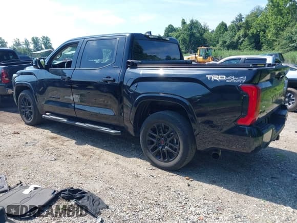 ✅ 2023 Toyota Tundra SR5 • VIN: 5TFLA5DB6PX076391 • Lot: 42747952. Listed on IAAI with 14,353 mi. Free auction sales archive from the USA and detailed vehicle history report at DreamBid. Image 3.