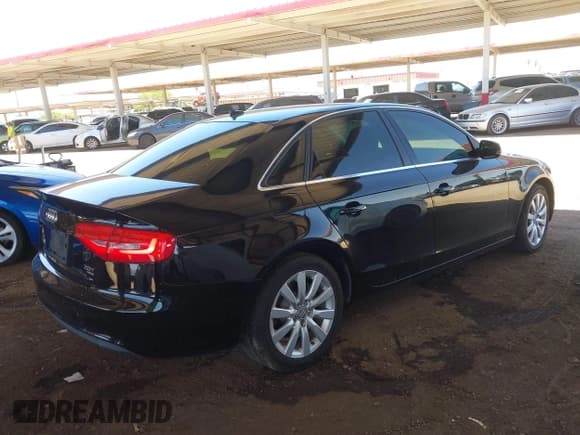 ✅ 2013 Audi A4 Premium • VIN: WAUBFAFL9DA171289 • Lot: 42730541. Wystawiony na IAAI z przebiegiem 81 208 mil. Bezpłatny archiwum sprzedaży aukcyjnych z USA i szczegółowy raport historii pojazdu na DreamBid. Zdjęcie 4.