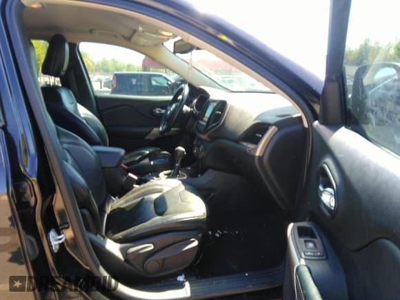 ✅ 2017 Jeep Cherokee Limited • VIN: 1C4PJMDS9HW601639 • Lot: 42007771. Wystawiony na IAAI z przebiegiem 162 482 mil. Bezpłatny archiwum sprzedaży aukcyjnych z USA i szczegółowy raport historii pojazdu na DreamBid. Zdjęcie 5.